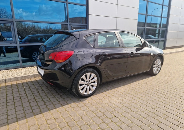 Opel Astra cena 23900 przebieg: 164000, rok produkcji 2010 z Płock małe 326